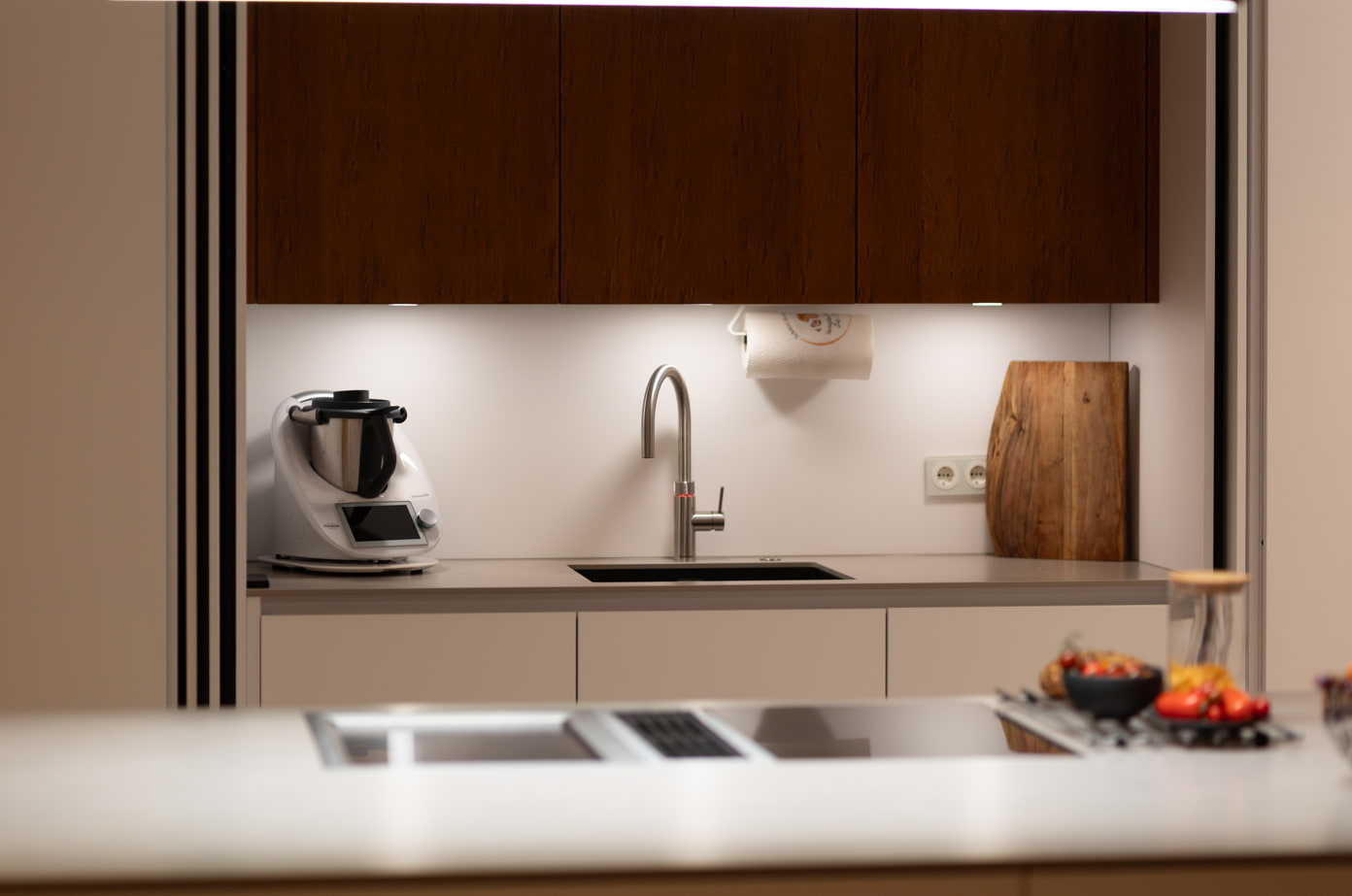 Wohnküche im Dachgeschoss – Innenausbau in Zusammenarbeit mit Kitchen Konzept